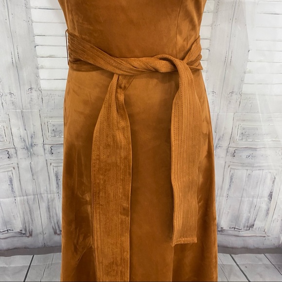 Antonio Melani Kinnon Mock Neck Sleeveless Belted Faux Suede Midi Dress Size 0 - Picture 5 of 12